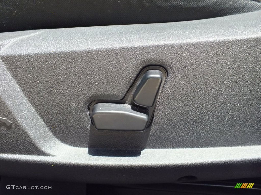 2010 Charger SXT - Stone White / Dark Slate Gray photo #41