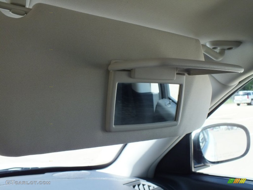 2010 Charger SXT - Stone White / Dark Slate Gray photo #44