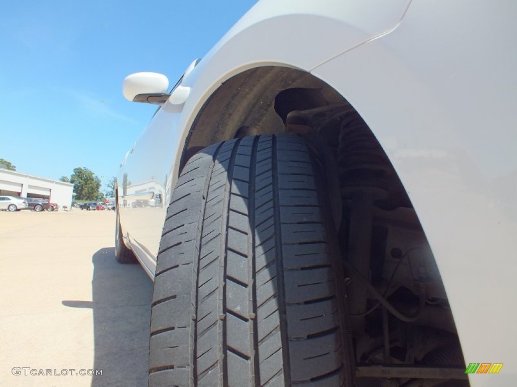 2010 Charger SXT - Stone White / Dark Slate Gray photo #50