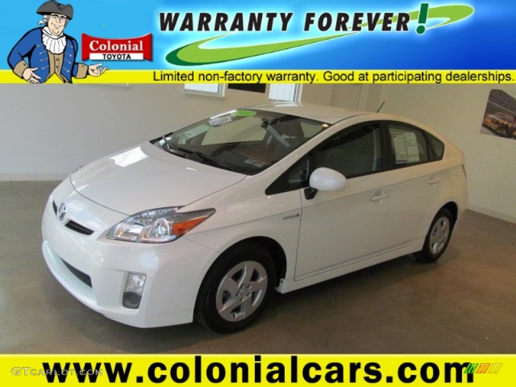 2010 Prius Hybrid III - Blizzard White Pearl / Dark Gray photo #1