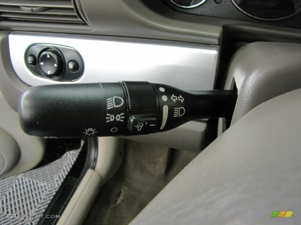 2006 Chrysler Sebring Touring Convertible Controls Photo #68672179