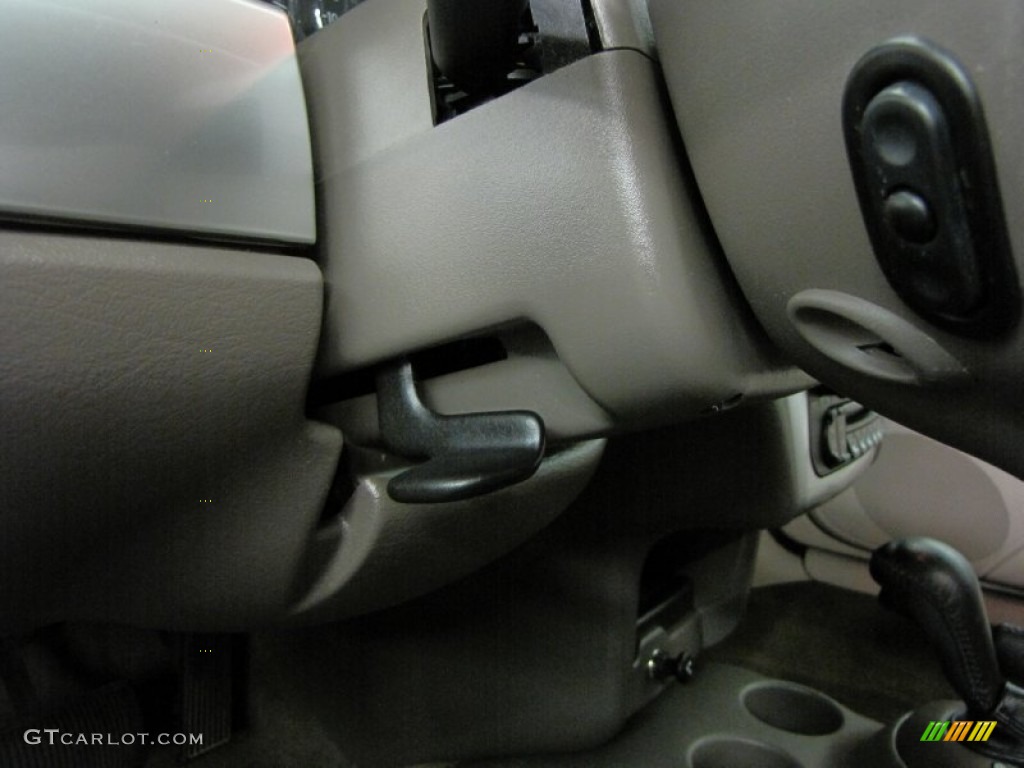 2006 Chrysler Sebring Touring Convertible Controls Photo #68672197