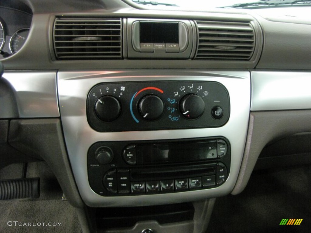 2006 Chrysler Sebring Touring Convertible Controls Photo #68672221