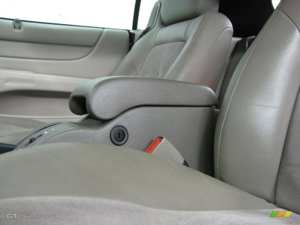 2006 Sebring Touring Convertible - Brilliant Black / Taupe photo #33