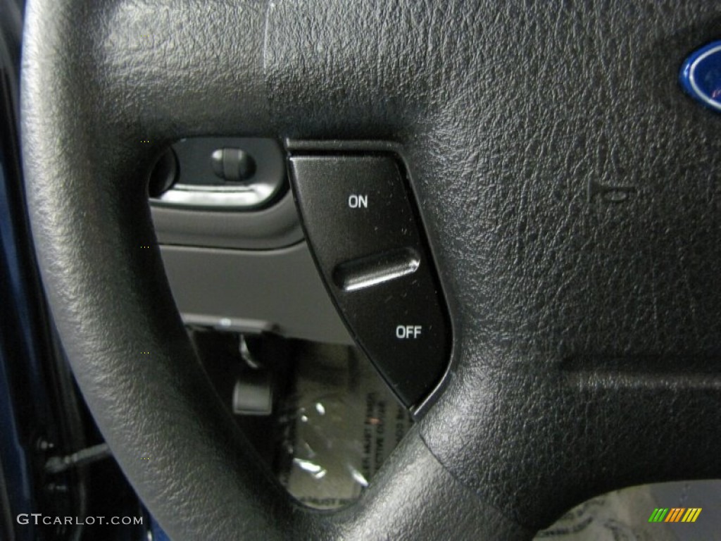 2004 Explorer XLS 4x4 - Dark Blue Pearl Metallic / Graphite photo #22