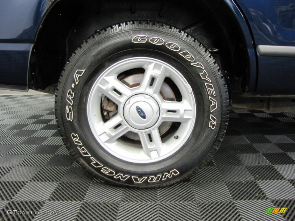 2004 Explorer XLS 4x4 - Dark Blue Pearl Metallic / Graphite photo #40