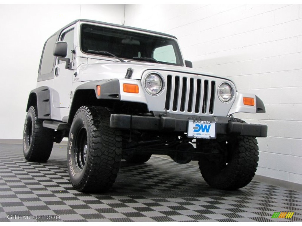 2004 Wrangler Sport 4x4 - Bright Silver Metallic / Dark Slate Gray photo #1