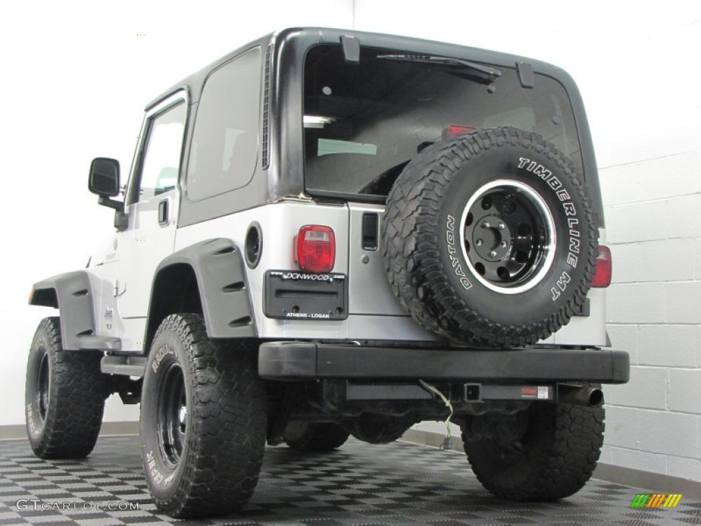 2004 Wrangler Sport 4x4 - Bright Silver Metallic / Dark Slate Gray photo #2