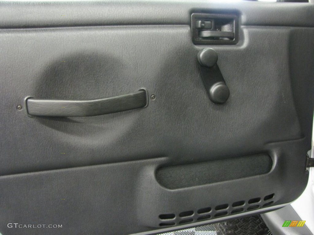 2004 Wrangler Sport 4x4 - Bright Silver Metallic / Dark Slate Gray photo #15