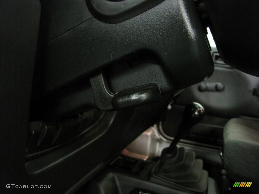 2004 Wrangler Sport 4x4 - Bright Silver Metallic / Dark Slate Gray photo #20