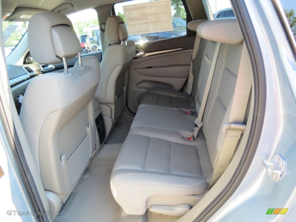 2013 Jeep Grand Cherokee Laredo Rear Seat Photo #68672863