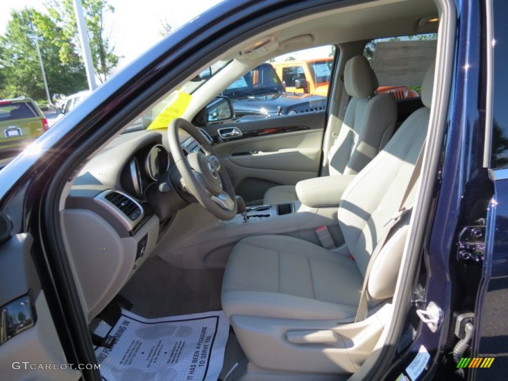 2013 Grand Cherokee Laredo - True Blue Pearl / Dark Graystone/Medium Graystone photo #6
