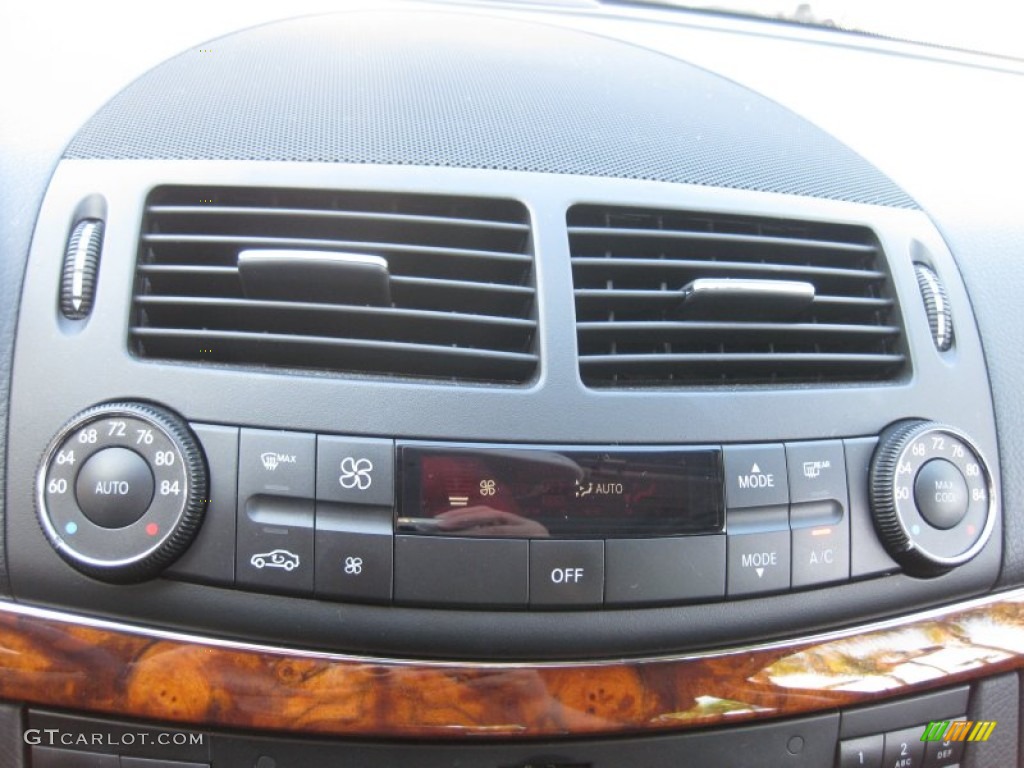 2009 Mercedes-Benz E 350 Sedan Controls Photo #68674291