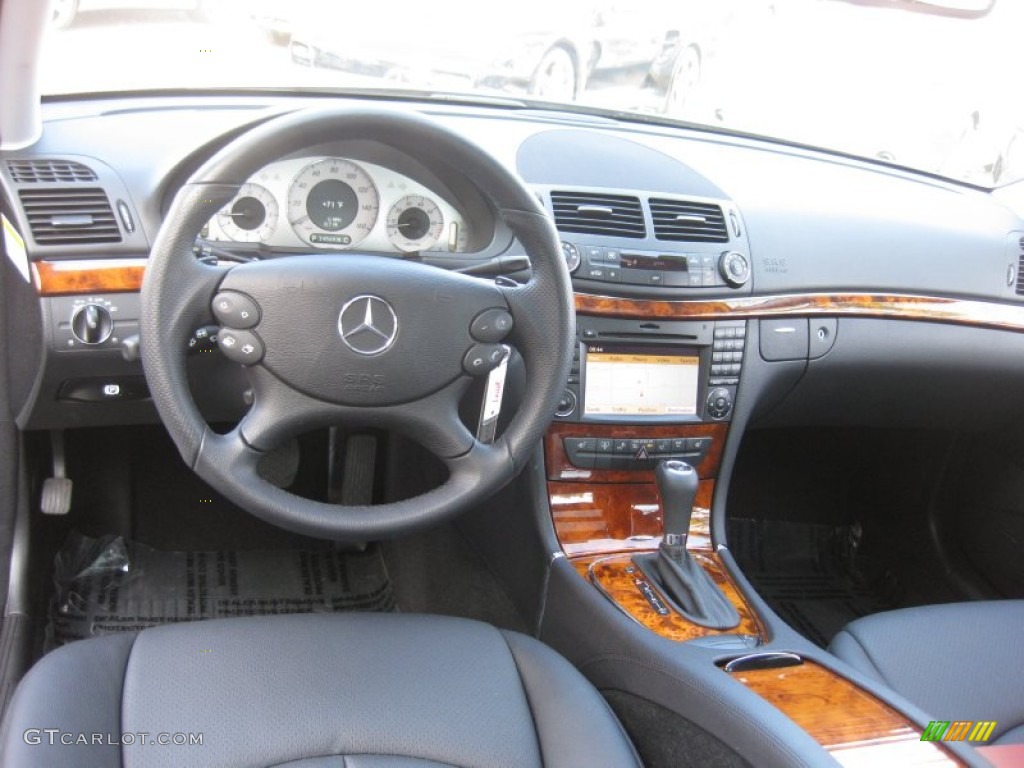 2009 Mercedes-Benz E 350 Sedan Black Dashboard Photo #68674360