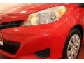 Absolutely Red - Yaris L 5 Door Photo No. 23