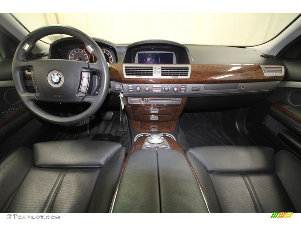 2004 BMW 7 Series 745i Sedan Black/Black Dashboard Photo #68678392