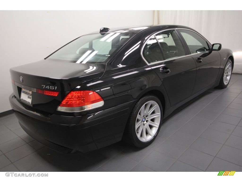 2004 7 Series 745i Sedan - Black Sapphire Metallic / Black/Black photo #11