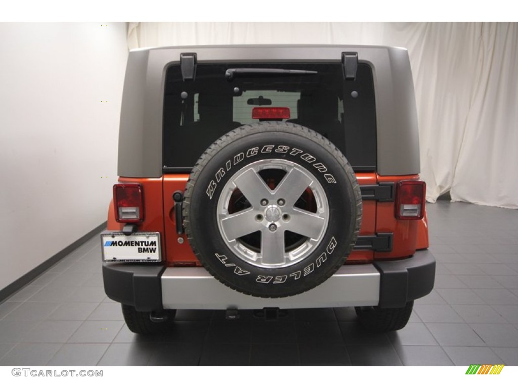 2009 Wrangler Sahara 4x4 - Sunburst Orange Pearl Coat / Dark Khaki/Medium Khaki photo #13