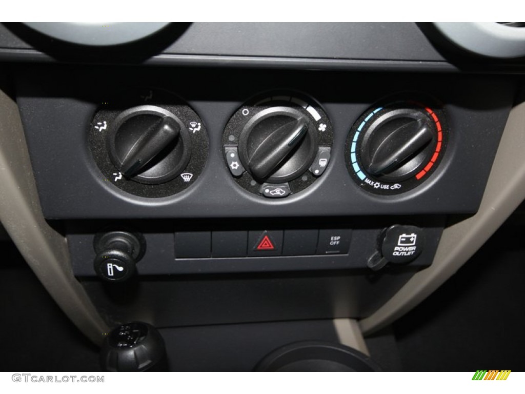 2009 Jeep Wrangler Sahara 4x4 Controls Photo #68679886