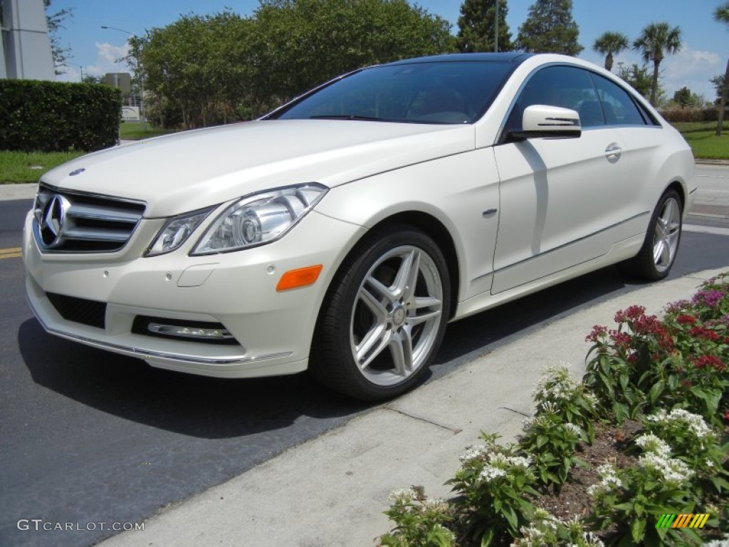 Mercedes designo cashmere white