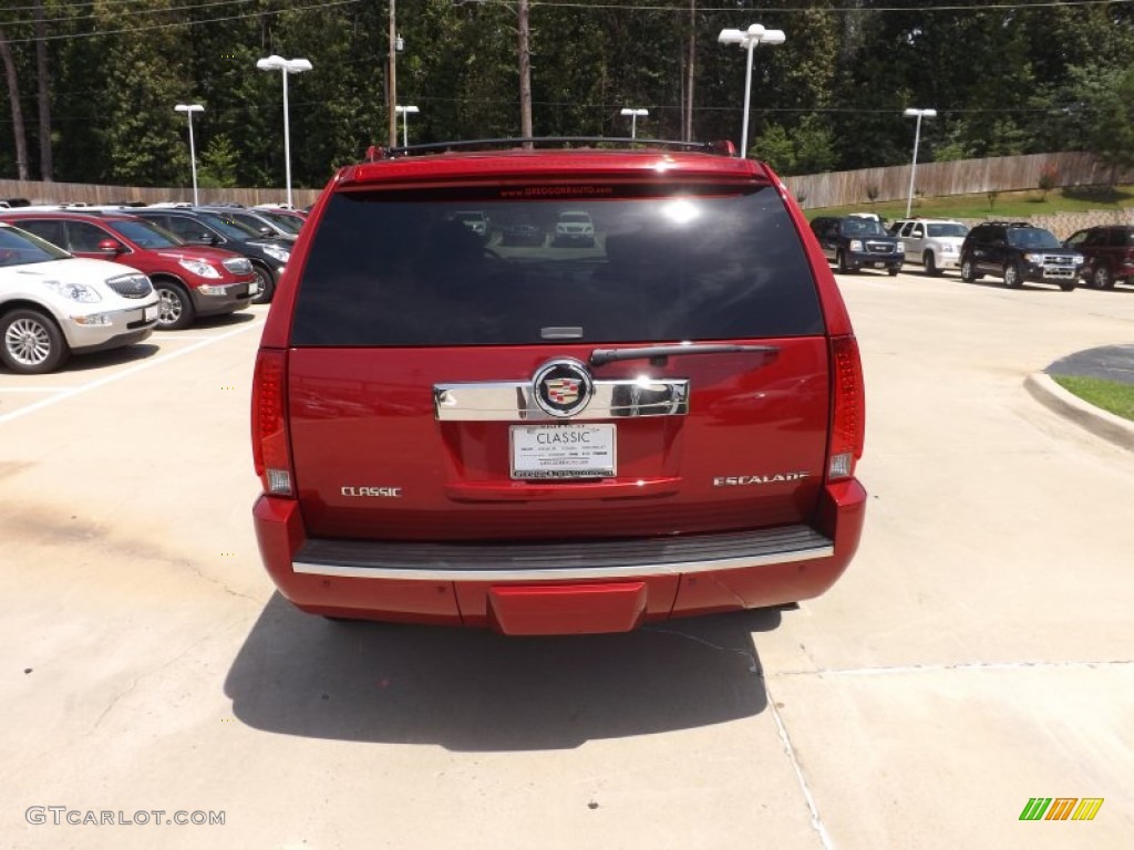 2013 Escalade Luxury - Crystal Red Tintcoat / Ebony photo #4