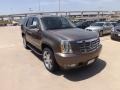 Front 3/4 View of 2013 Escalade Luxury