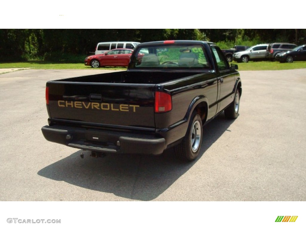 1998 S10 Regular Cab - Onyx Black / Gray photo #3