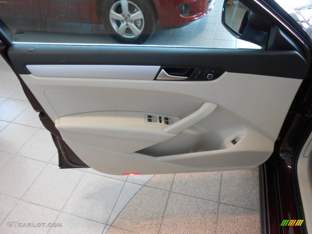 2013 Volkswagen Passat TDI SE Cornsilk Beige Door Panel Photo #68688751