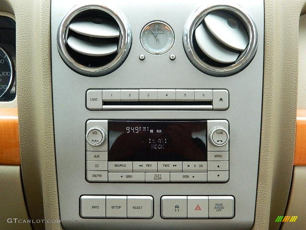 2009 Lincoln MKZ Sedan Audio System Photo #68690338