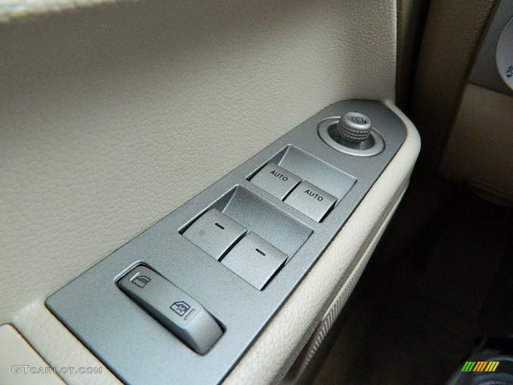 2009 Lincoln MKZ Sedan Controls Photo #68690374