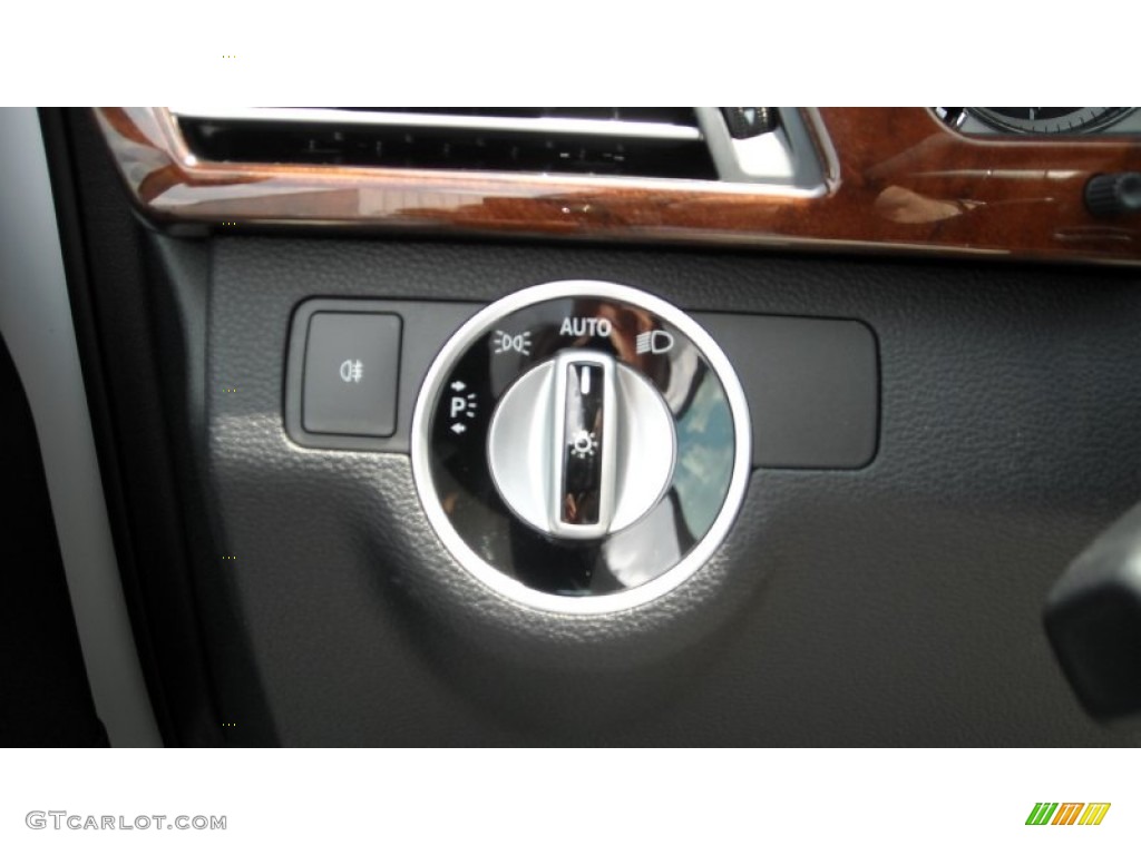 2013 Mercedes-Benz E 350 Sedan Controls Photo #68691334