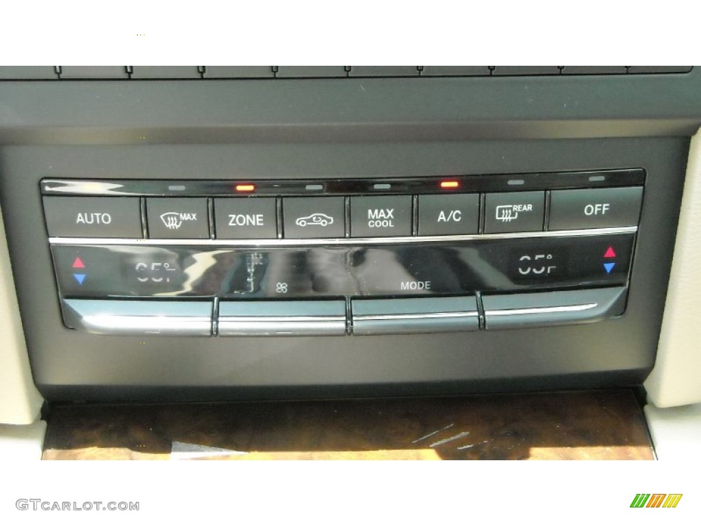 2013 Mercedes-Benz E 350 Cabriolet Controls Photo #68691637