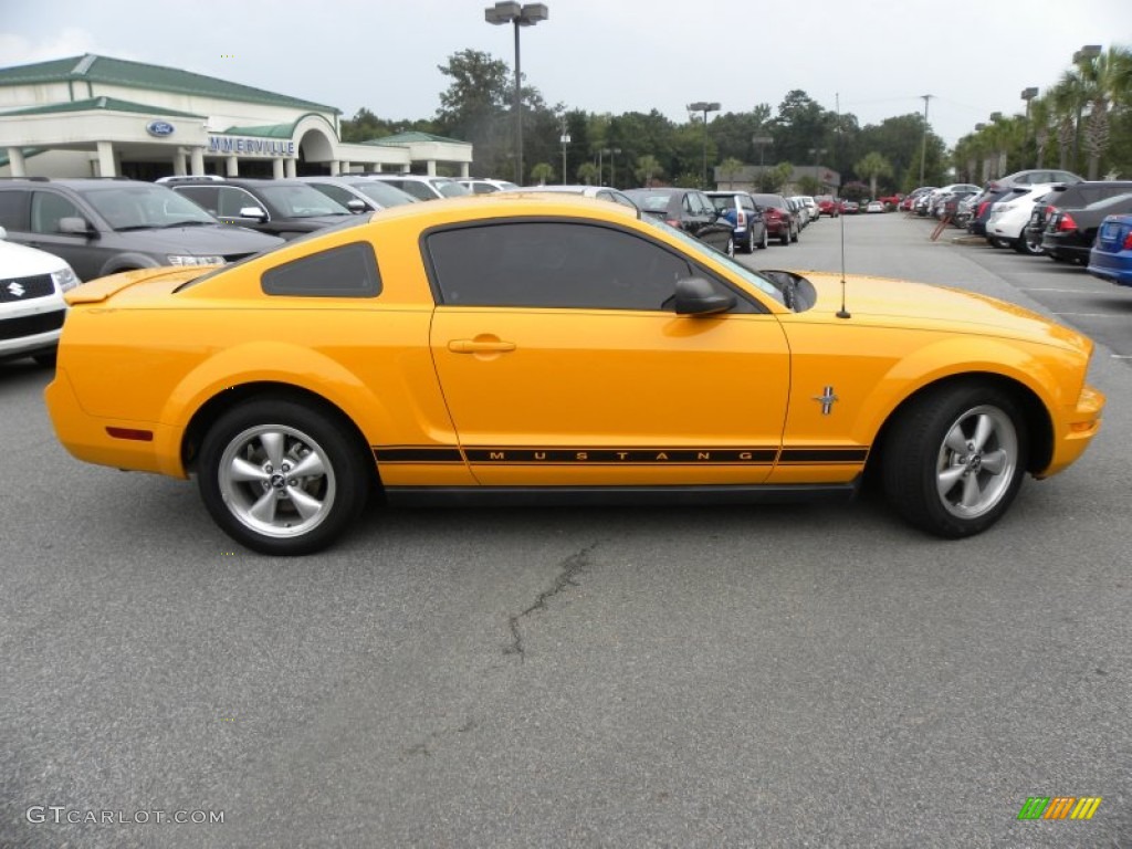 2008 Mustang V6 Premium Coupe - Grabber Orange / Dark Charcoal photo #9