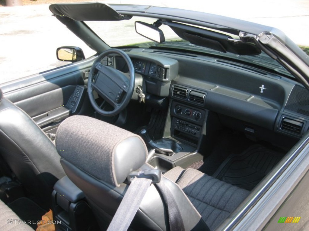 Black Interior 1992 Ford Mustang GT Convertible Photo #68693995