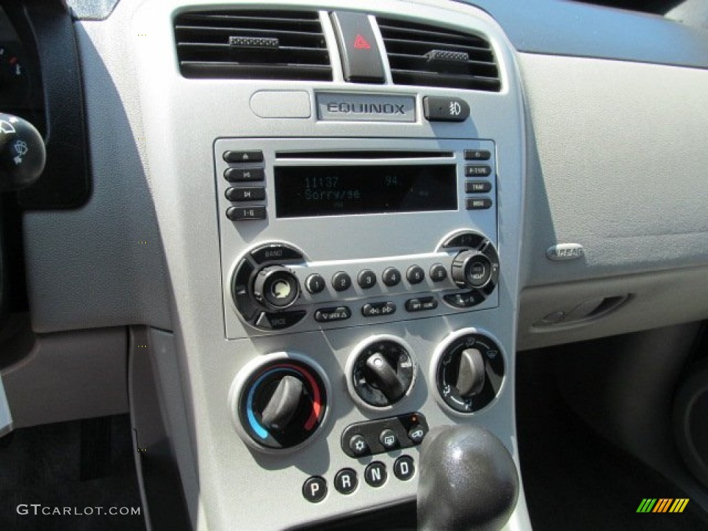 2005 Chevrolet Equinox LT AWD Controls Photo #68697064
