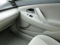 Super White - Camry LE Photo No. 21