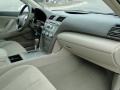 Super White - Camry LE Photo No. 23