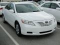 Super White - Camry LE Photo No. 30
