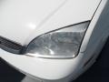 2005 Cloud 9 White Ford Focus ZX5 S Hatchback  photo #8