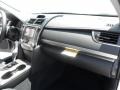 Super White - Camry SE Photo No. 16