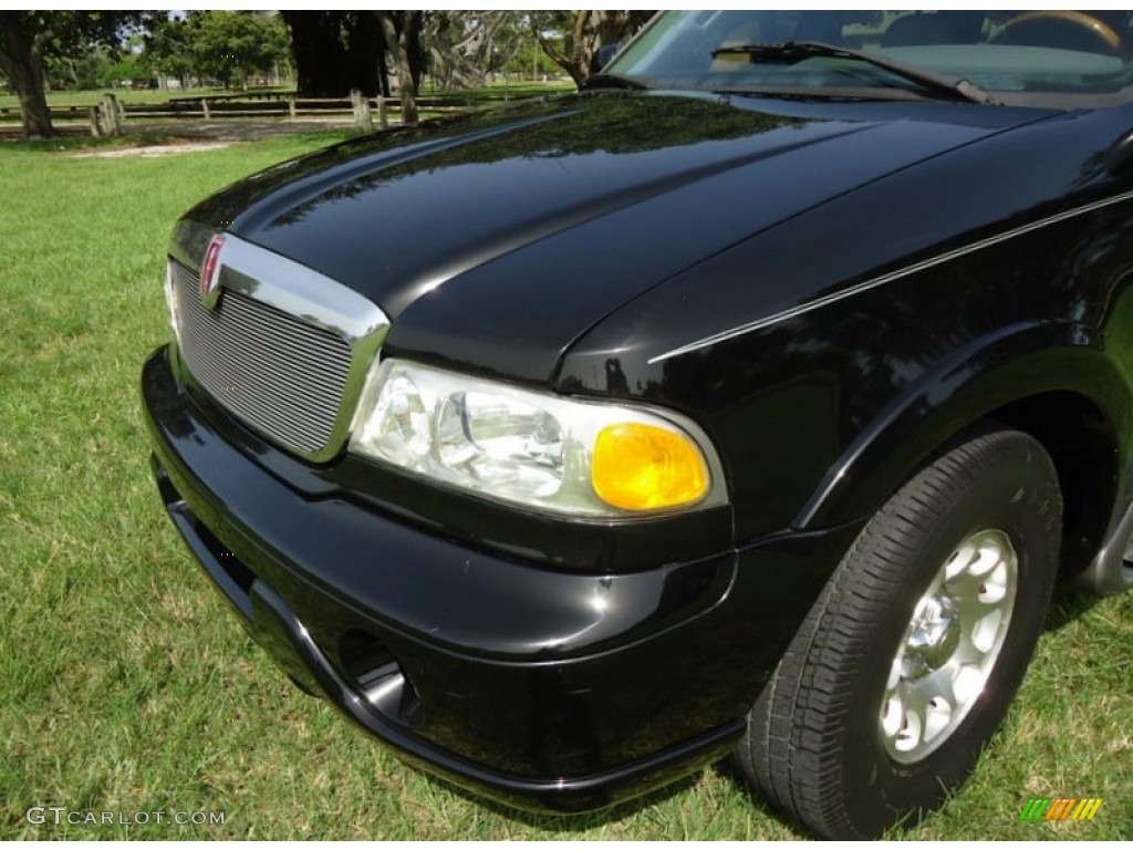 1998 Navigator  - Black / Medium Graphite photo #12
