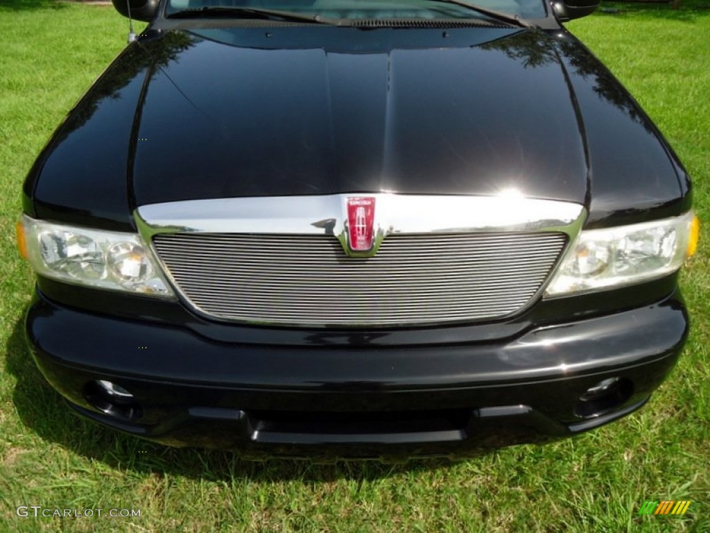 1998 Navigator  - Black / Medium Graphite photo #19