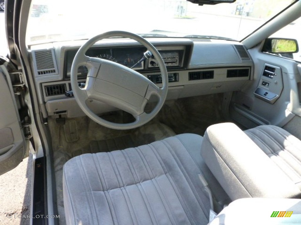 1994 Cutlass Ciera S - Silver Metallic / Gray photo #10