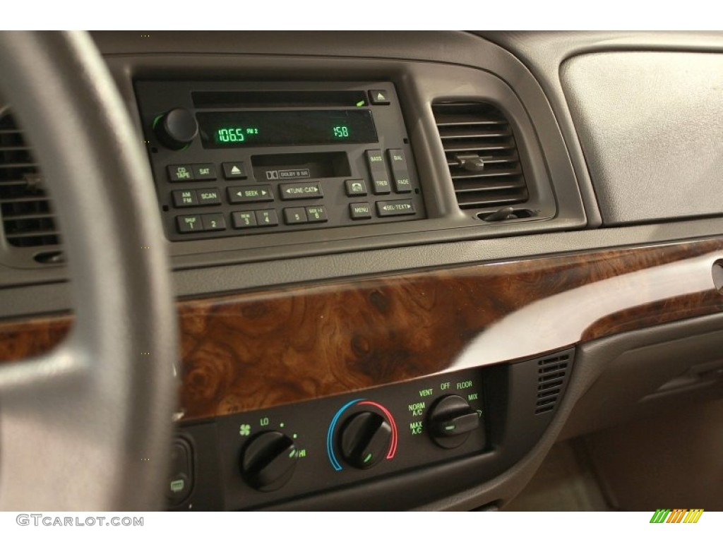 2006 Mercury Grand Marquis GS Controls Photo #68704567
