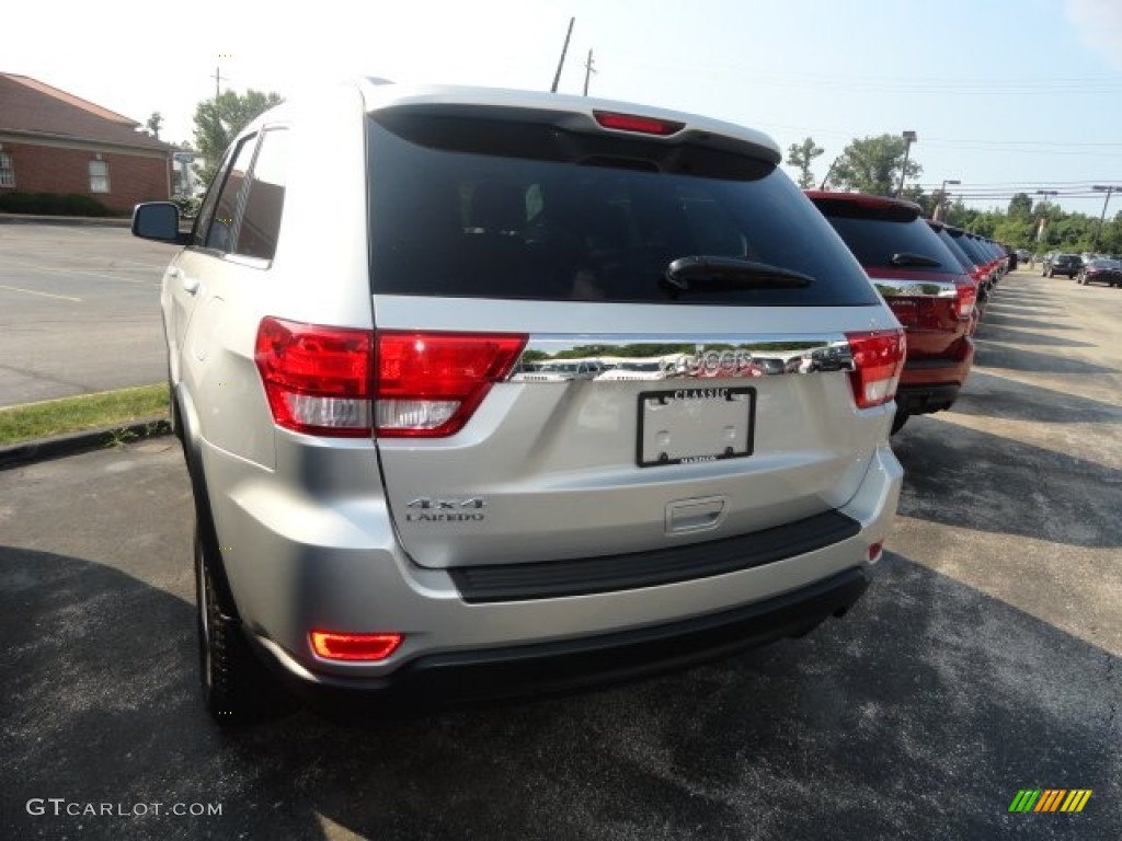 2013 Grand Cherokee Laredo 4x4 - Bright Silver Metallic / Black photo #2