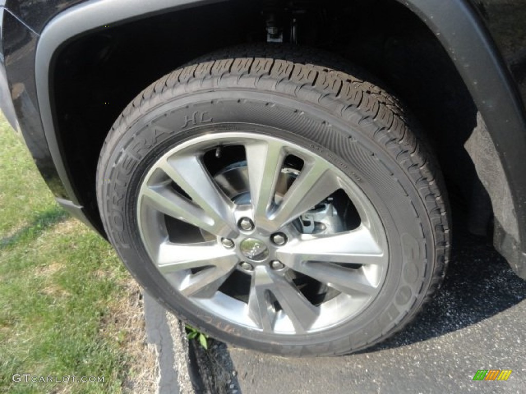 2013 Grand Cherokee Laredo 4x4 - Brilliant Black Crystal Pearl / Black photo #5