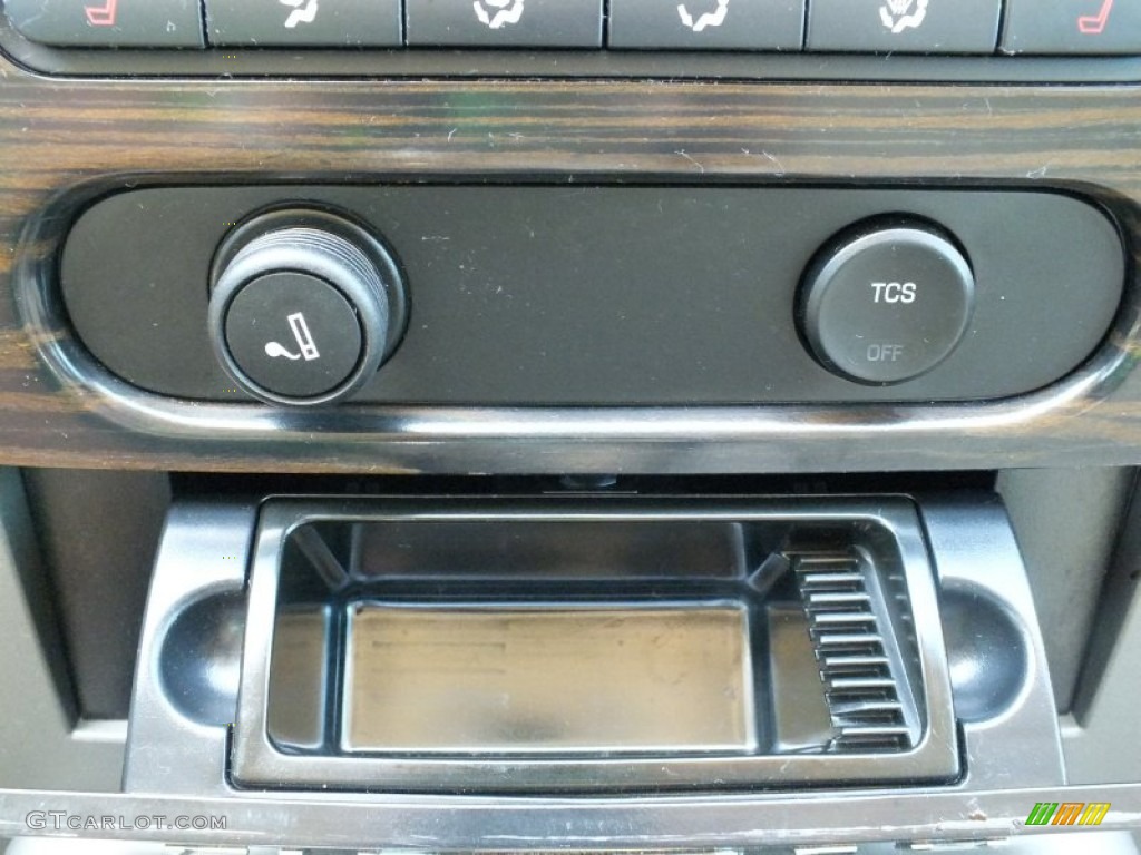 2007 Lincoln Mark LT SuperCrew Controls Photo #68712043