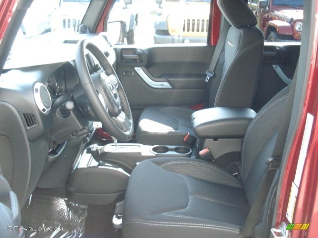 Black Interior 2013 Jeep Wrangler Unlimited Sahara 4x4 Photo #68713058