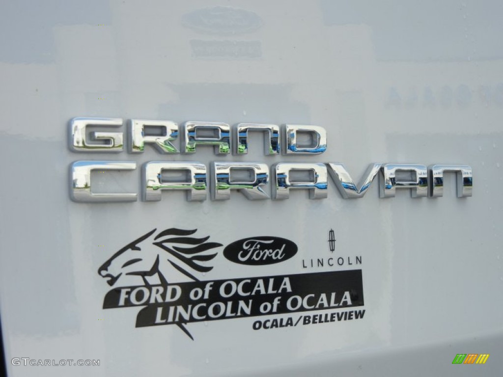 2011 Grand Caravan Mainstreet - Stone White / Black/Light Graystone photo #9