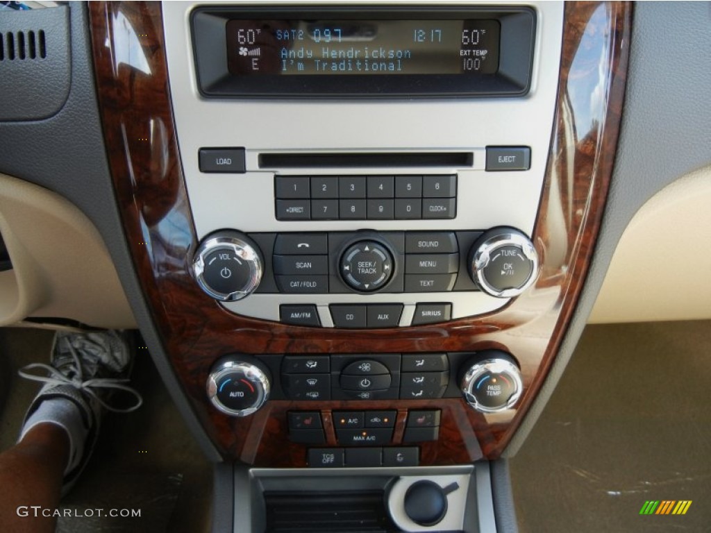 2012 Ford Fusion SEL Controls Photo #68714773